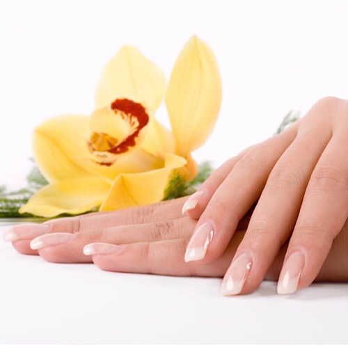 Q SPA & NAILS - manicure